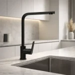 llave-monomando-lavaplatos-vertical-notte-negro-victtorino-chile-5.webp