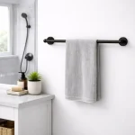 toallero-barra-61cm-linea-schwarz-victtorino-chile-02.webp